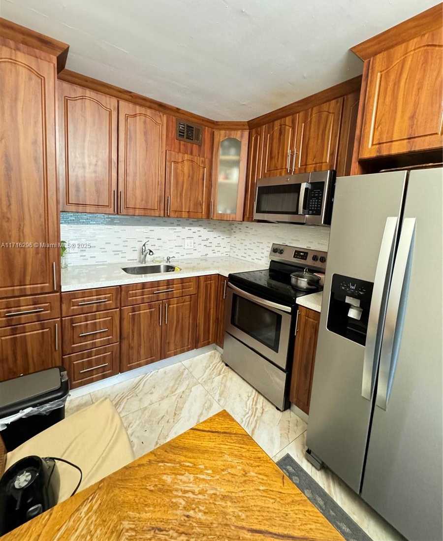Small Image of 13355 SOUTH WEST 9TH CT #314H, Pembroke Pines Number 4