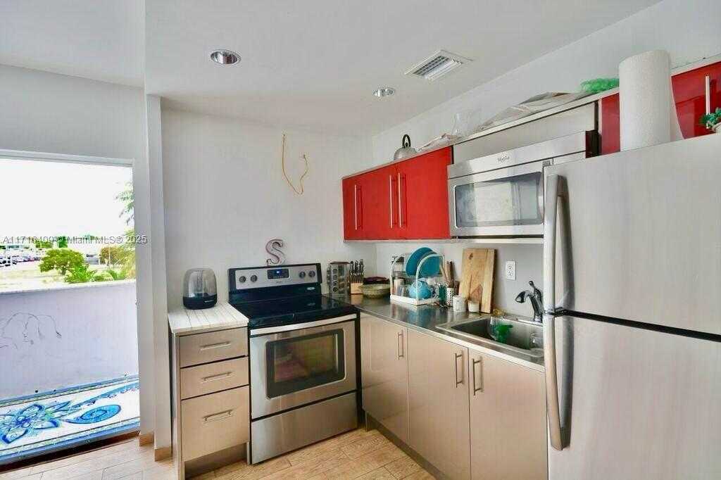Small Image of 7801 NORTH EAST 4TH CT #317, Miami Number 22