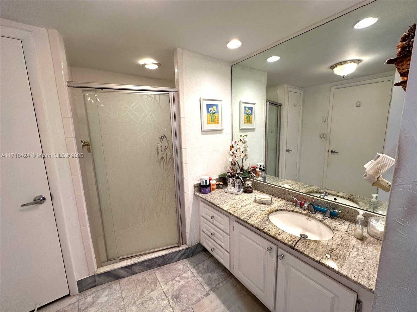 Small Image of 10101 EAST BAY HARBOR DR #509, Bay Harbor Islands Number 16