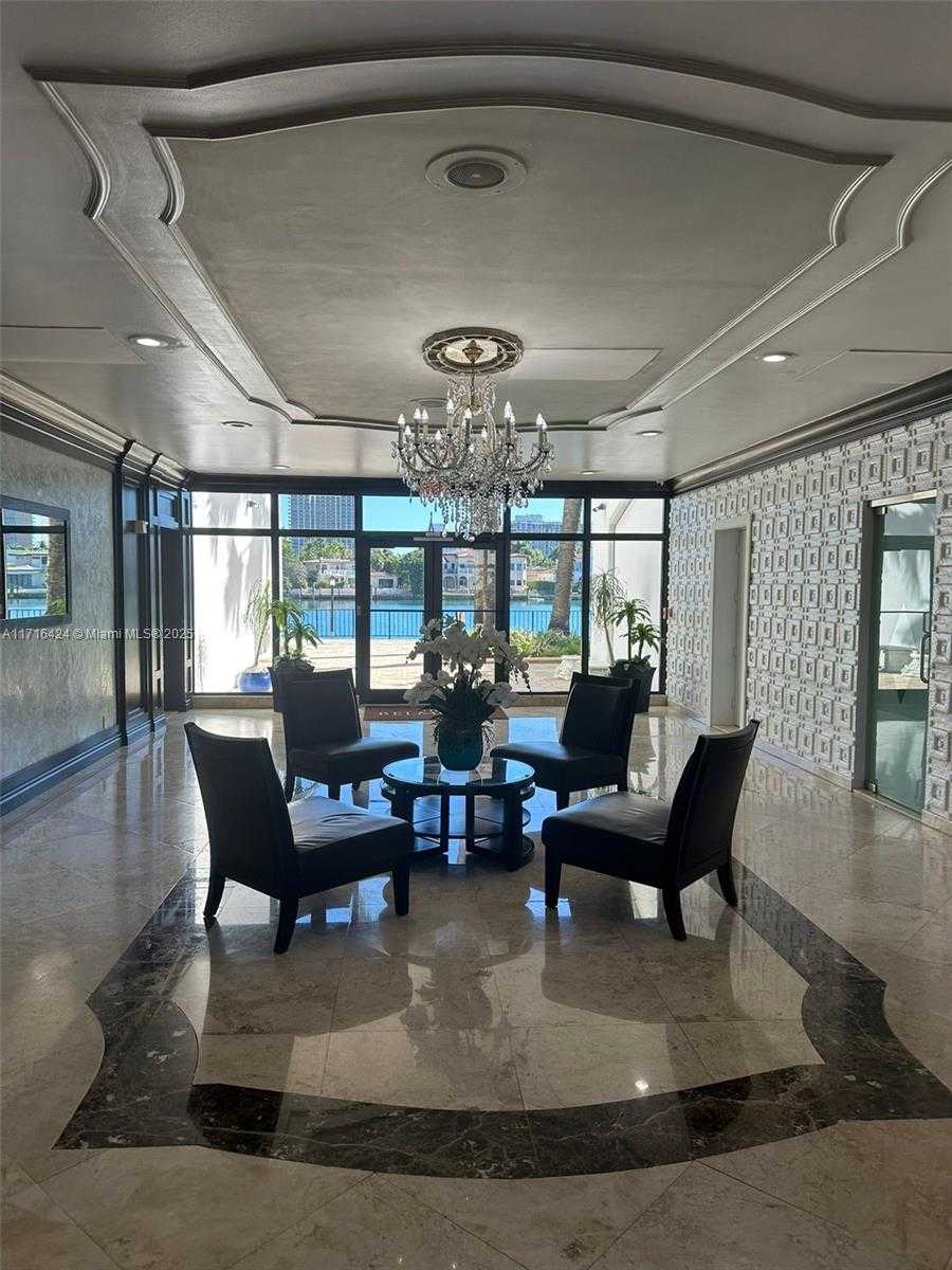 Small Image of 10101 EAST BAY HARBOR DR #509, Bay Harbor Islands Number 23