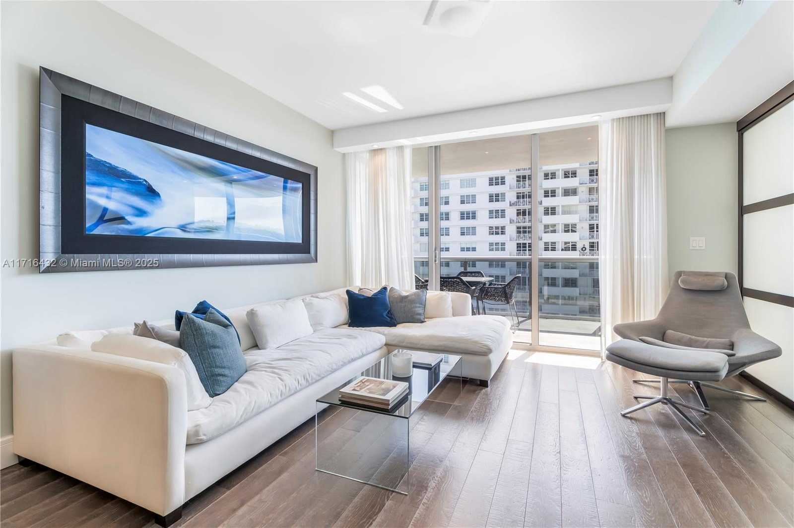 Small Image of 5875 COLLINS AVE #1004, Miami Beach Number 13