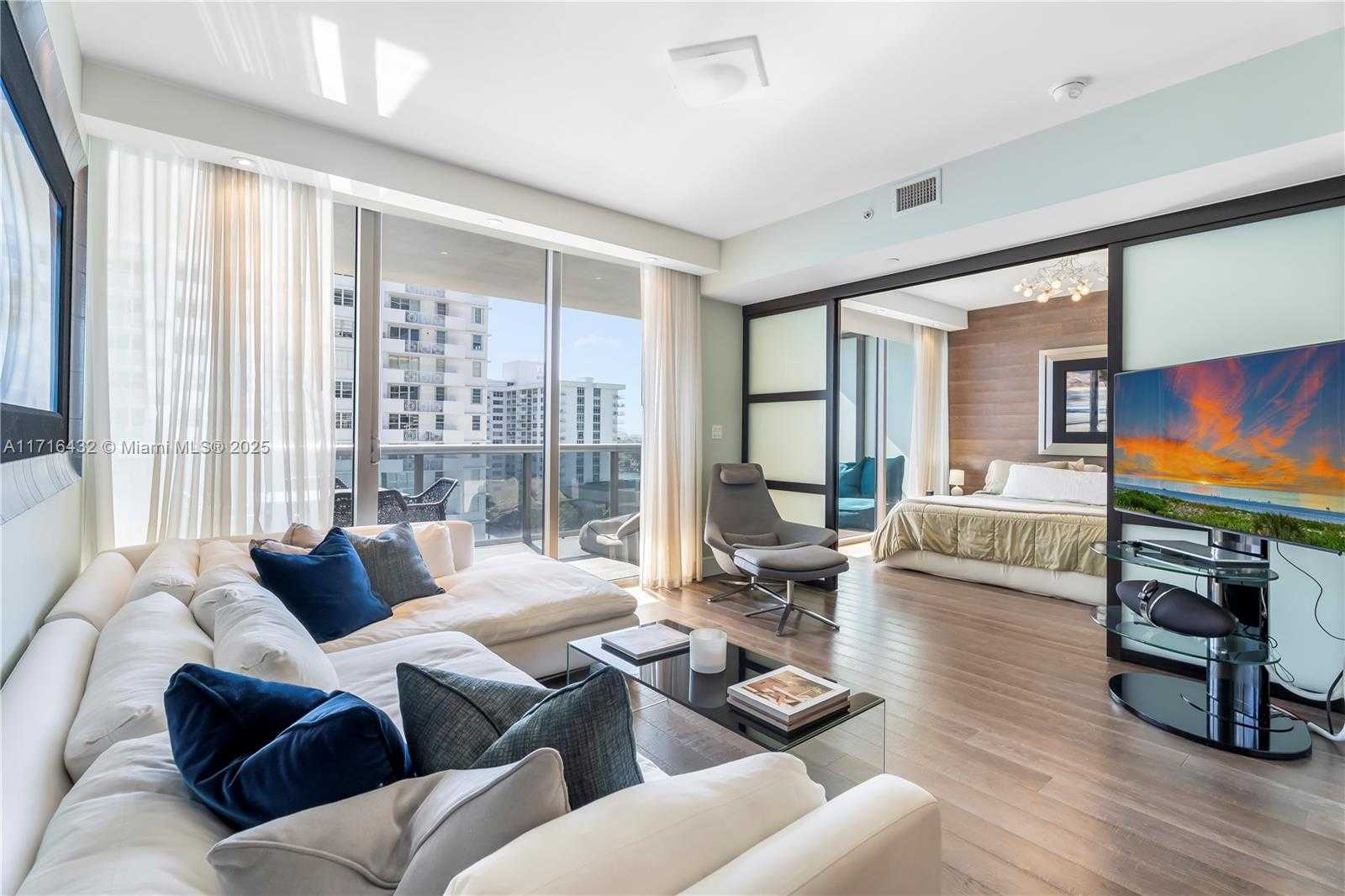 Small Image of 5875 COLLINS AVE #1004, Miami Beach Number 6