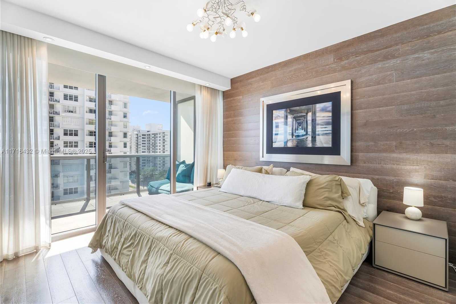 Small Image of 5875 COLLINS AVE #1004, Miami Beach Number 7
