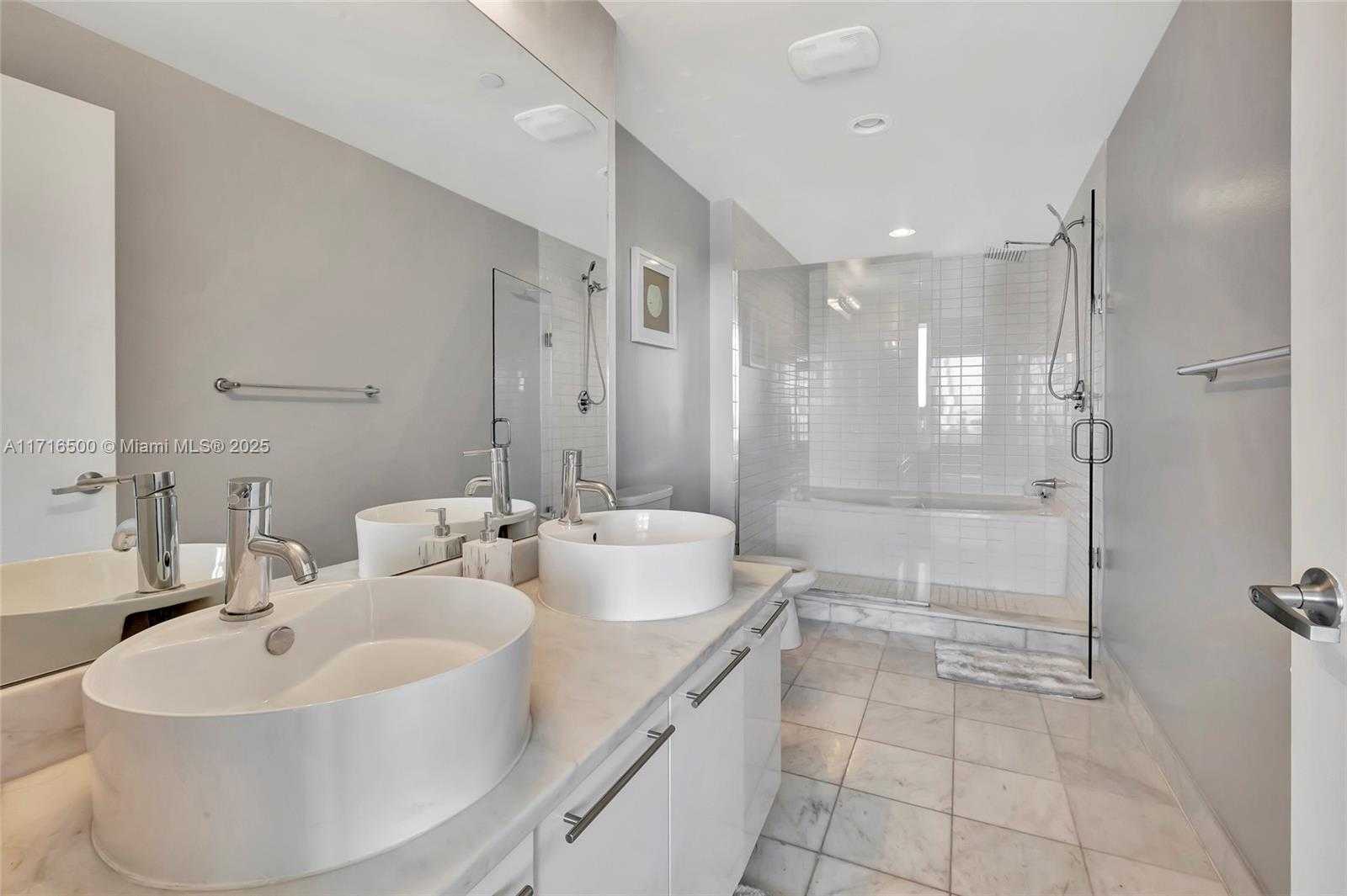 Small Image of 888 BISCAYNE BLVD #411, Miami Number 10