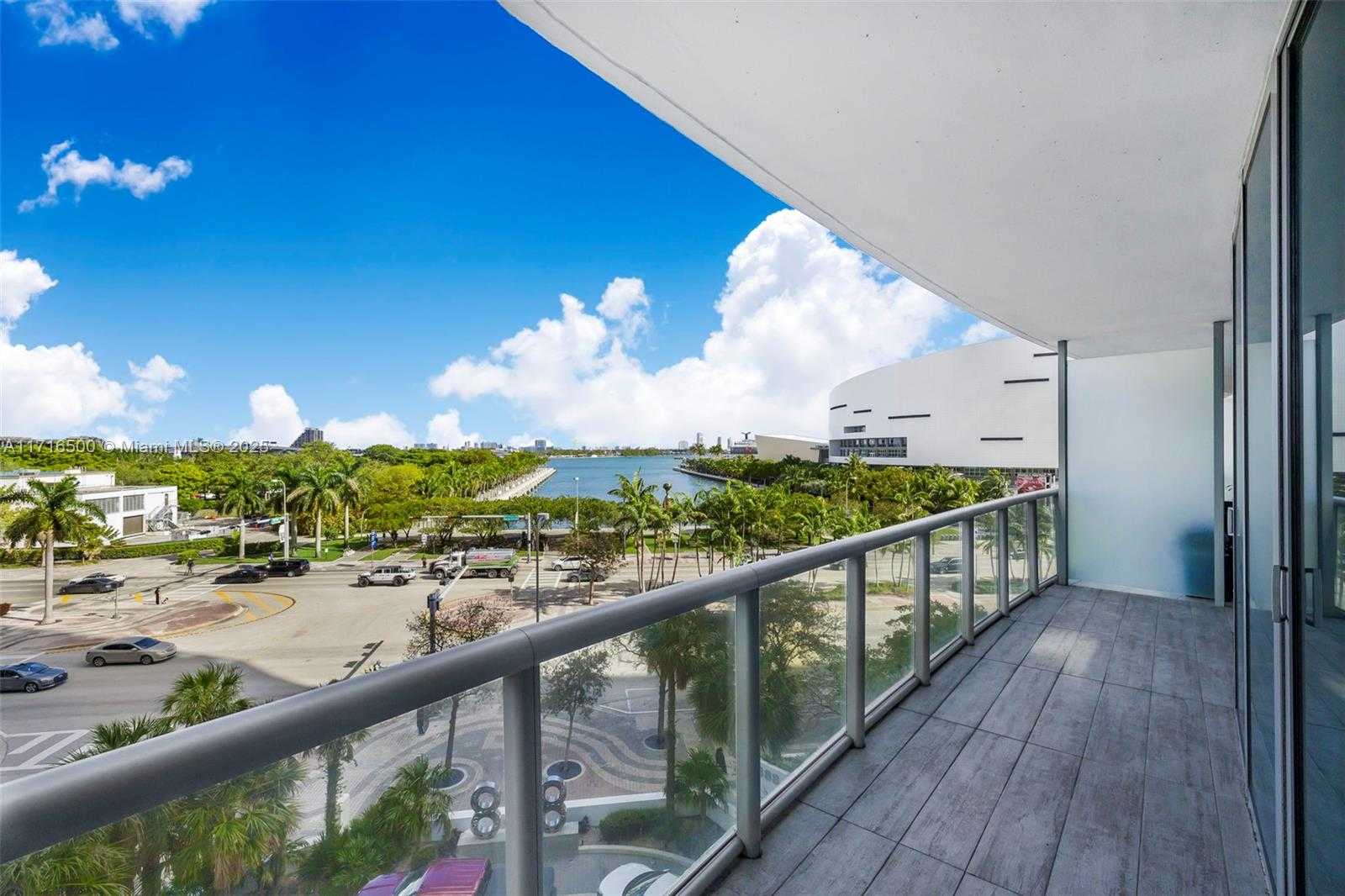 Small Image of 888 BISCAYNE BLVD #411, Miami Number 15