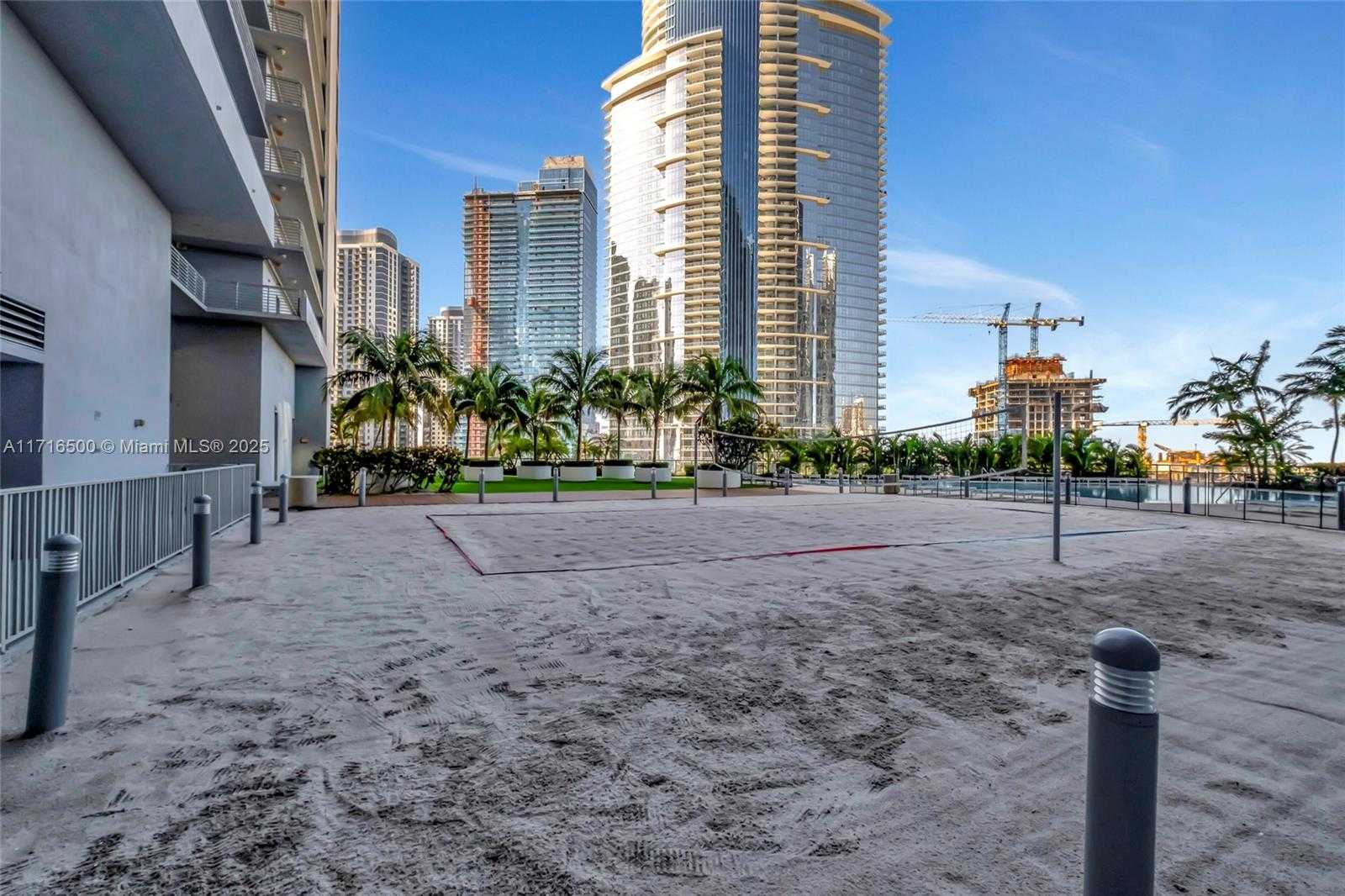 Small Image of 888 BISCAYNE BLVD #411, Miami Number 21