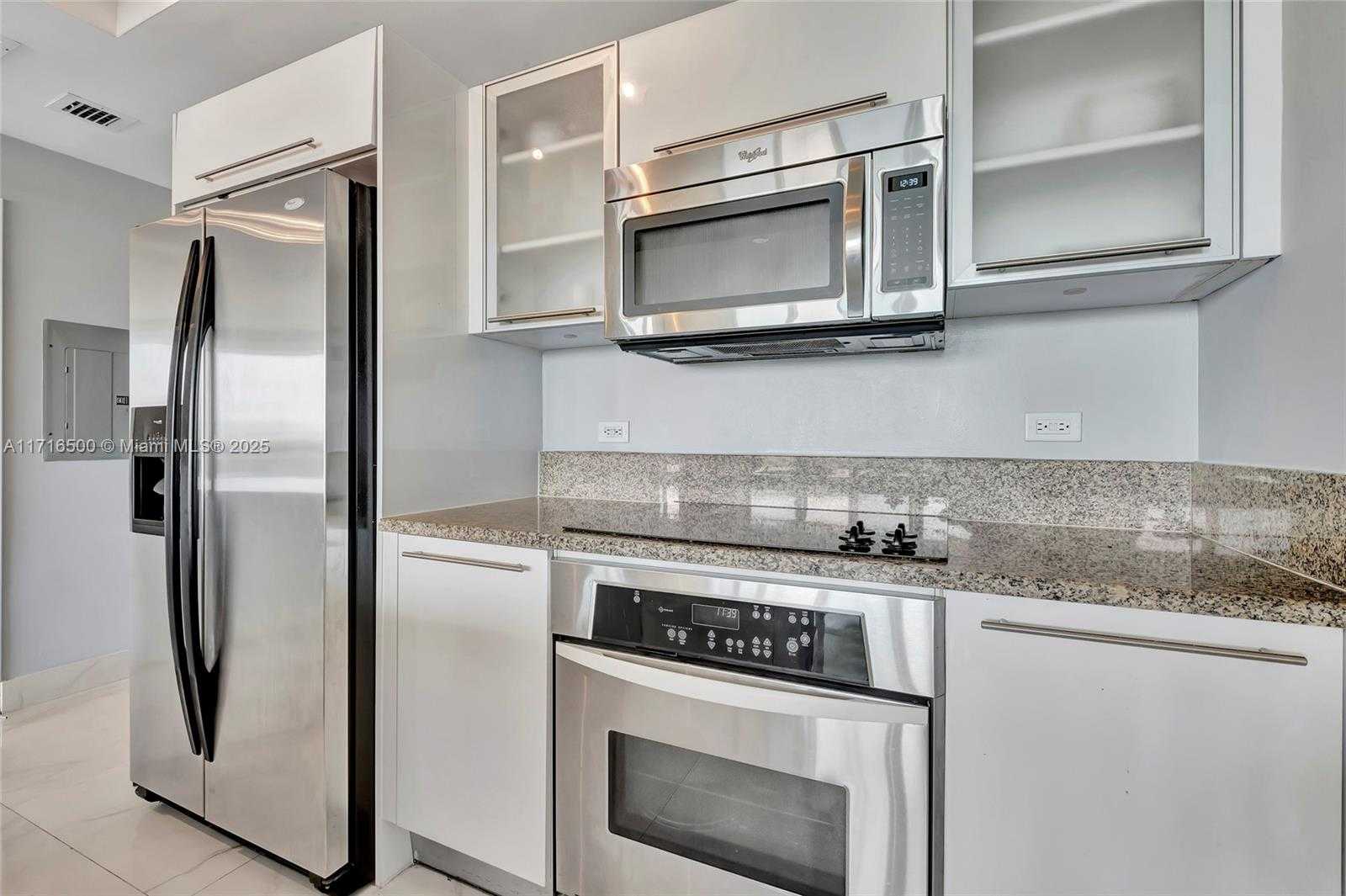 Small Image of 888 BISCAYNE BLVD #411, Miami Number 4