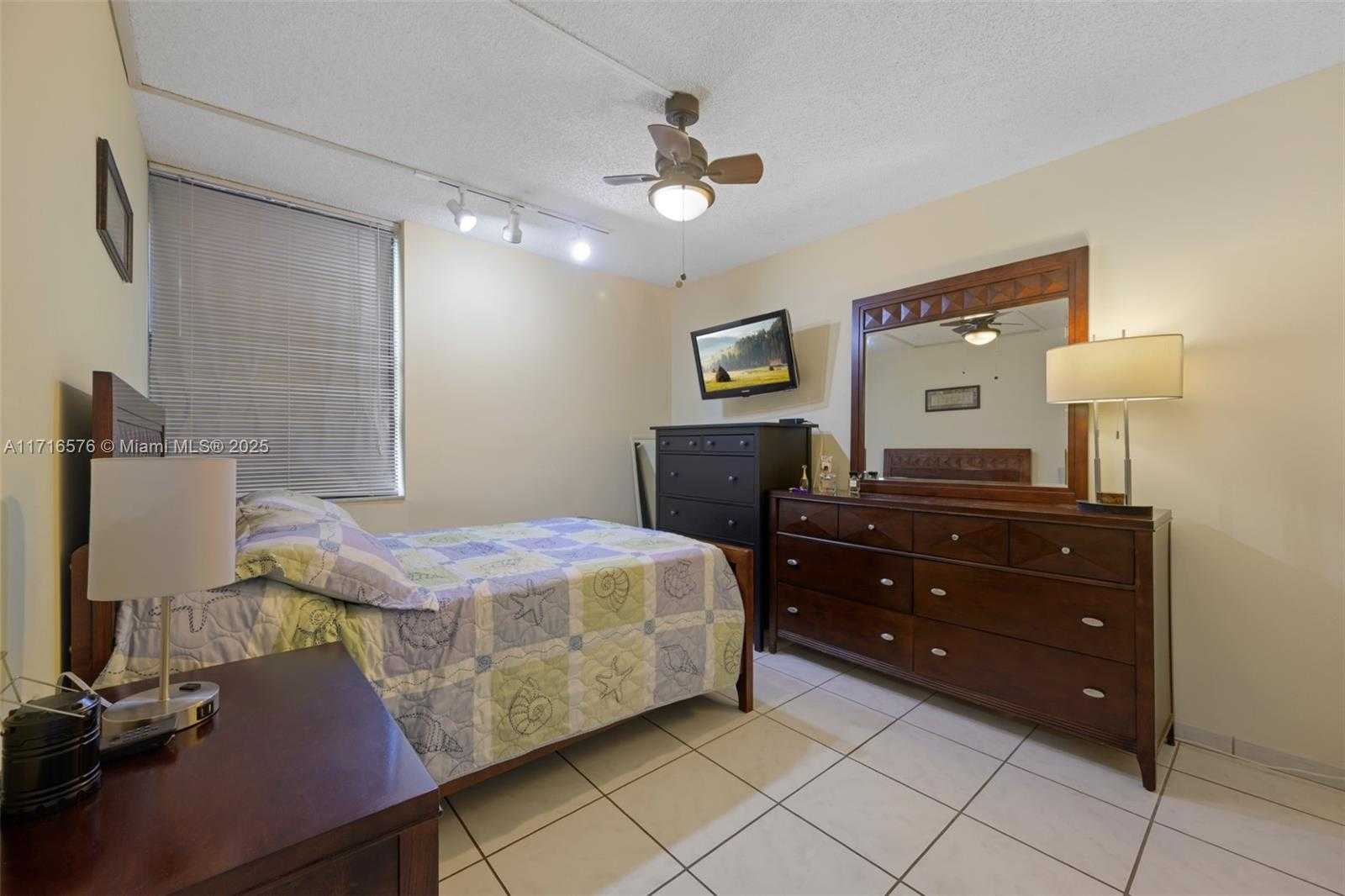 Small Image of 20401 NORTH EAST 30TH AVE #320-8, Aventura Number 14