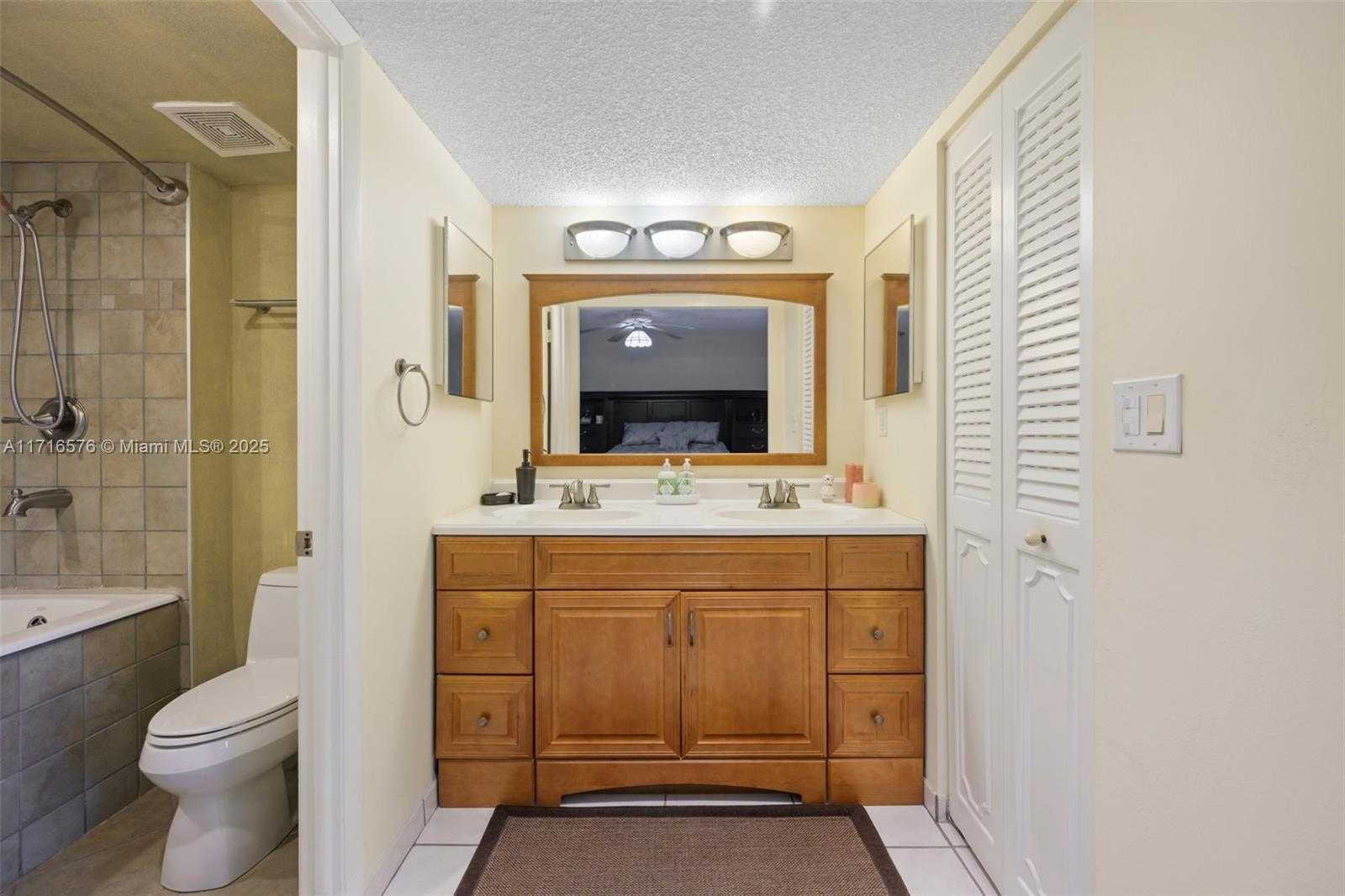 Small Image of 20401 NORTH EAST 30TH AVE #320-8, Aventura Number 18