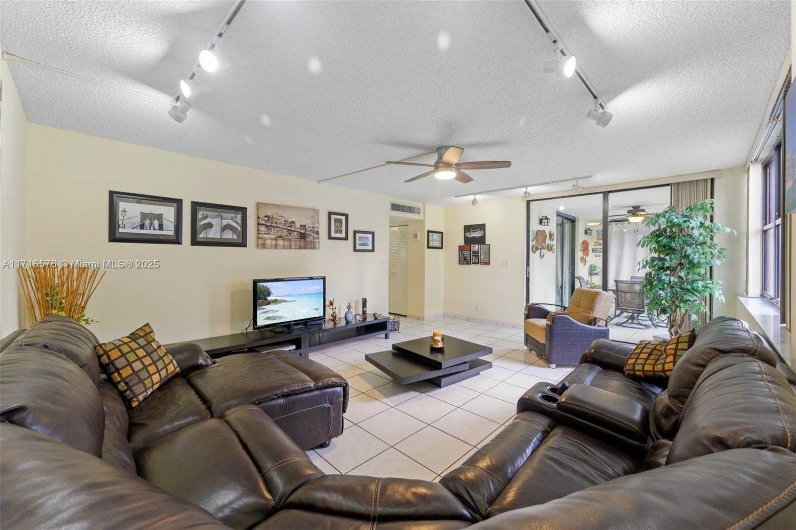 Small Image of 20401 NORTH EAST 30TH AVE #320-8, Aventura Number 4