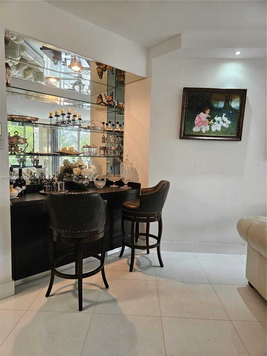Small Image of 4000 ISLAND BLVD #W-STE3, Aventura Number 2