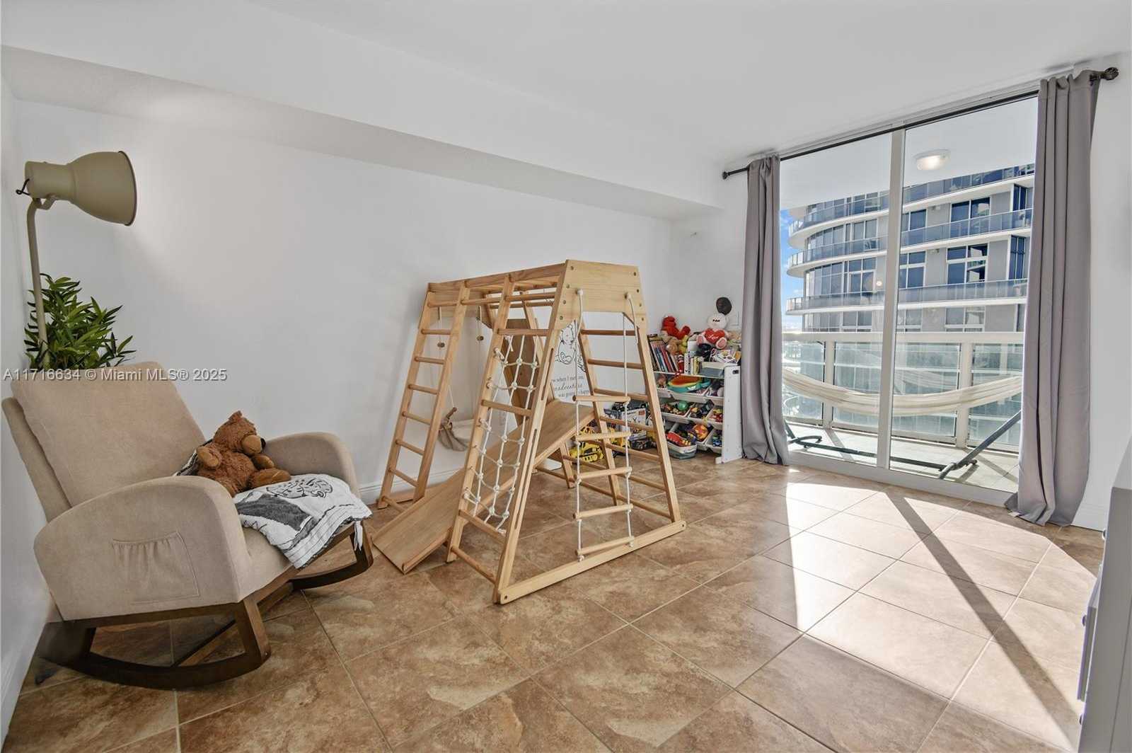 Small Image of 1800 NORTH BAYSHORE DR #1412, Miami Number 20