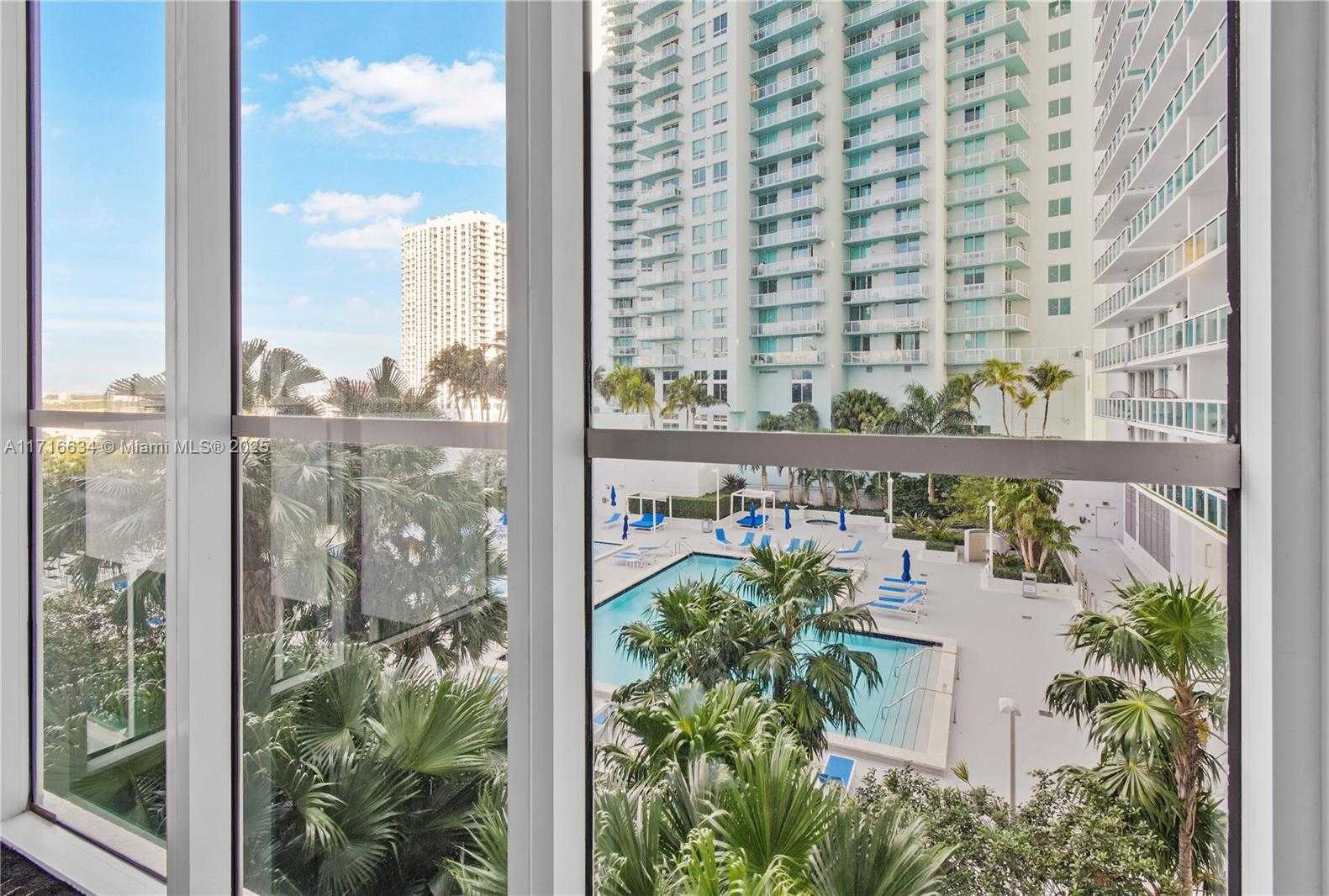 Small Image of 1800 NORTH BAYSHORE DR #1412, Miami Number 27
