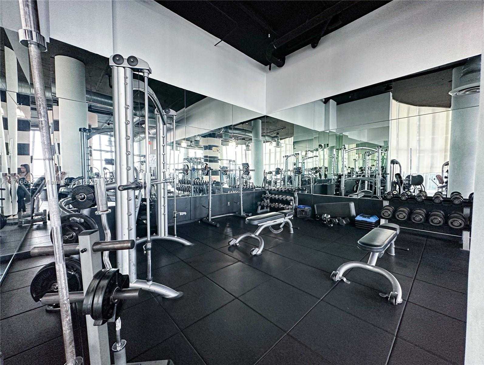 Small Image of 1800 NORTH BAYSHORE DR #1412, Miami Number 37