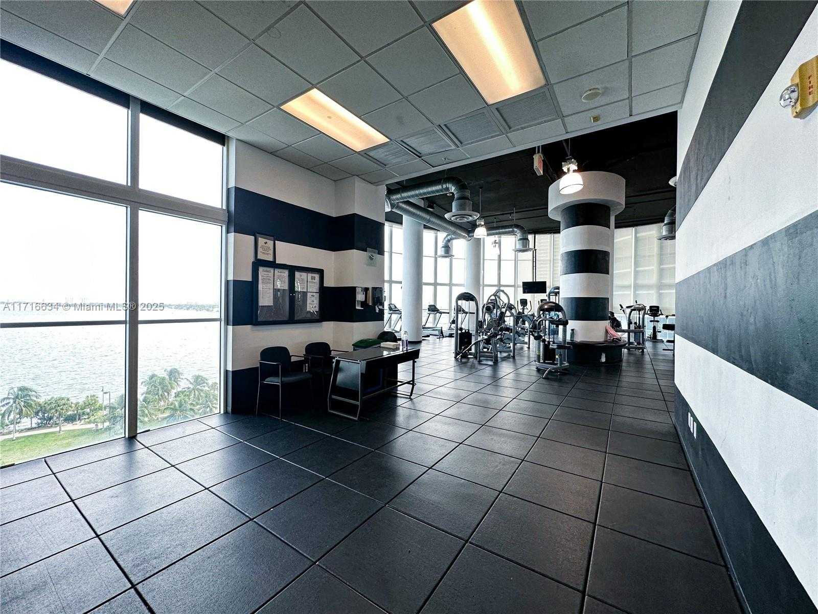 Small Image of 1800 NORTH BAYSHORE DR #1412, Miami Number 39
