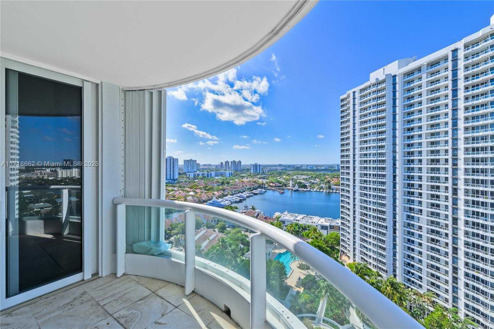 Small Image of 21050 POINT PL #2001, Aventura Number 38