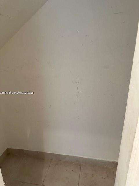 Small Image of Hialeah Number 5