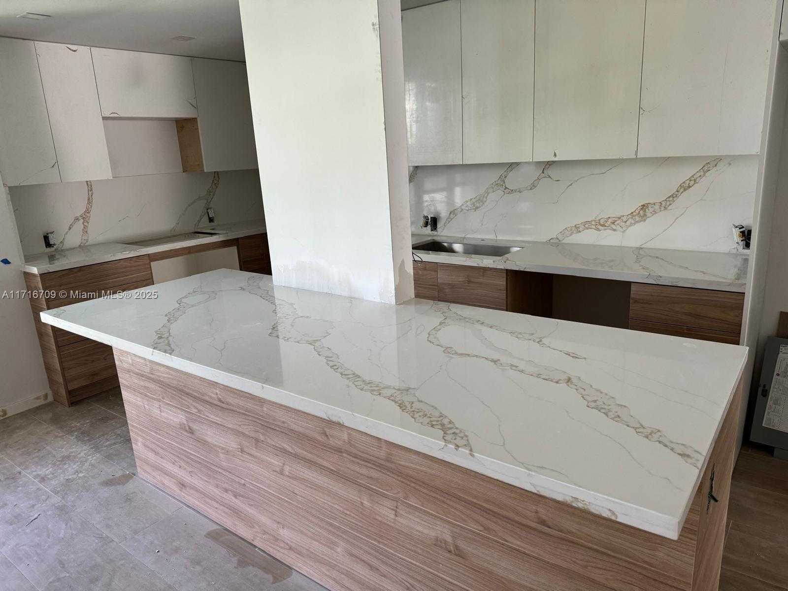 Small Image of 10230 COLLINS AVE #102, Bal Harbour Number 15