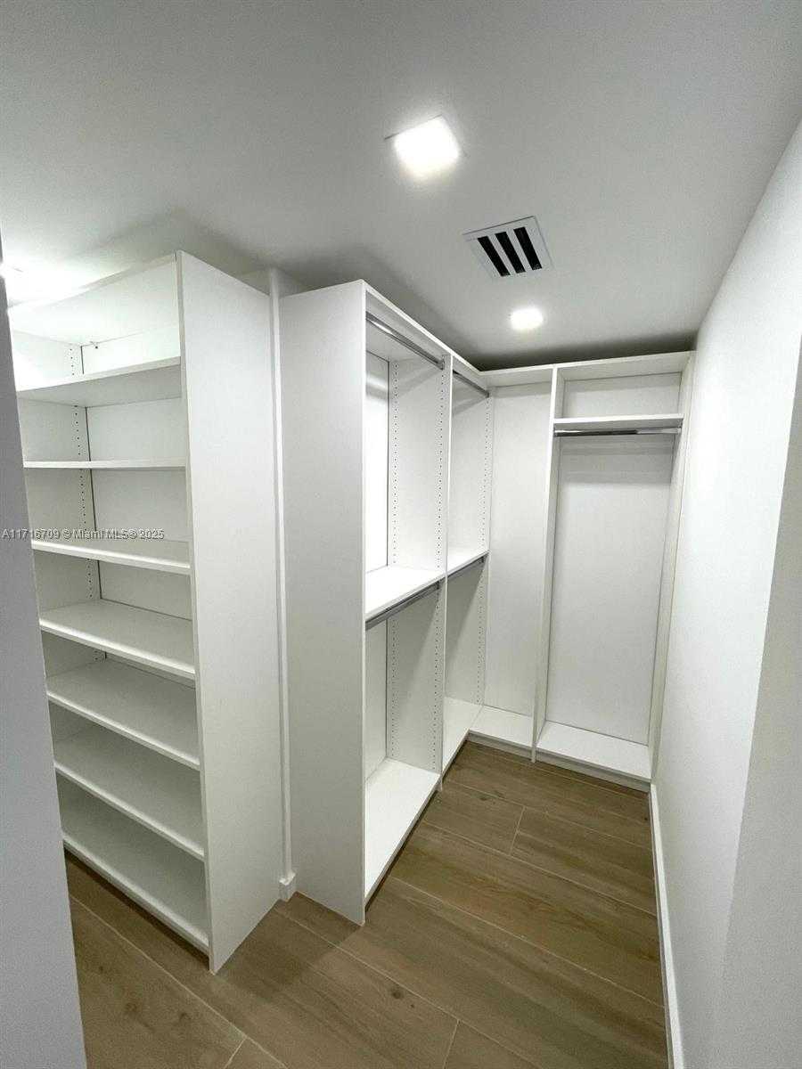 Small Image of 10230 COLLINS AVE #102, Bal Harbour Number 9