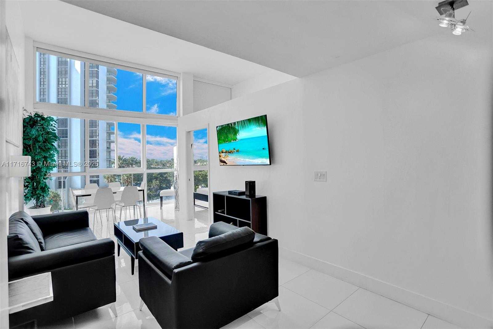Small Image of 5445 COLLINS AVE #BAY-14, Miami Beach Number 10