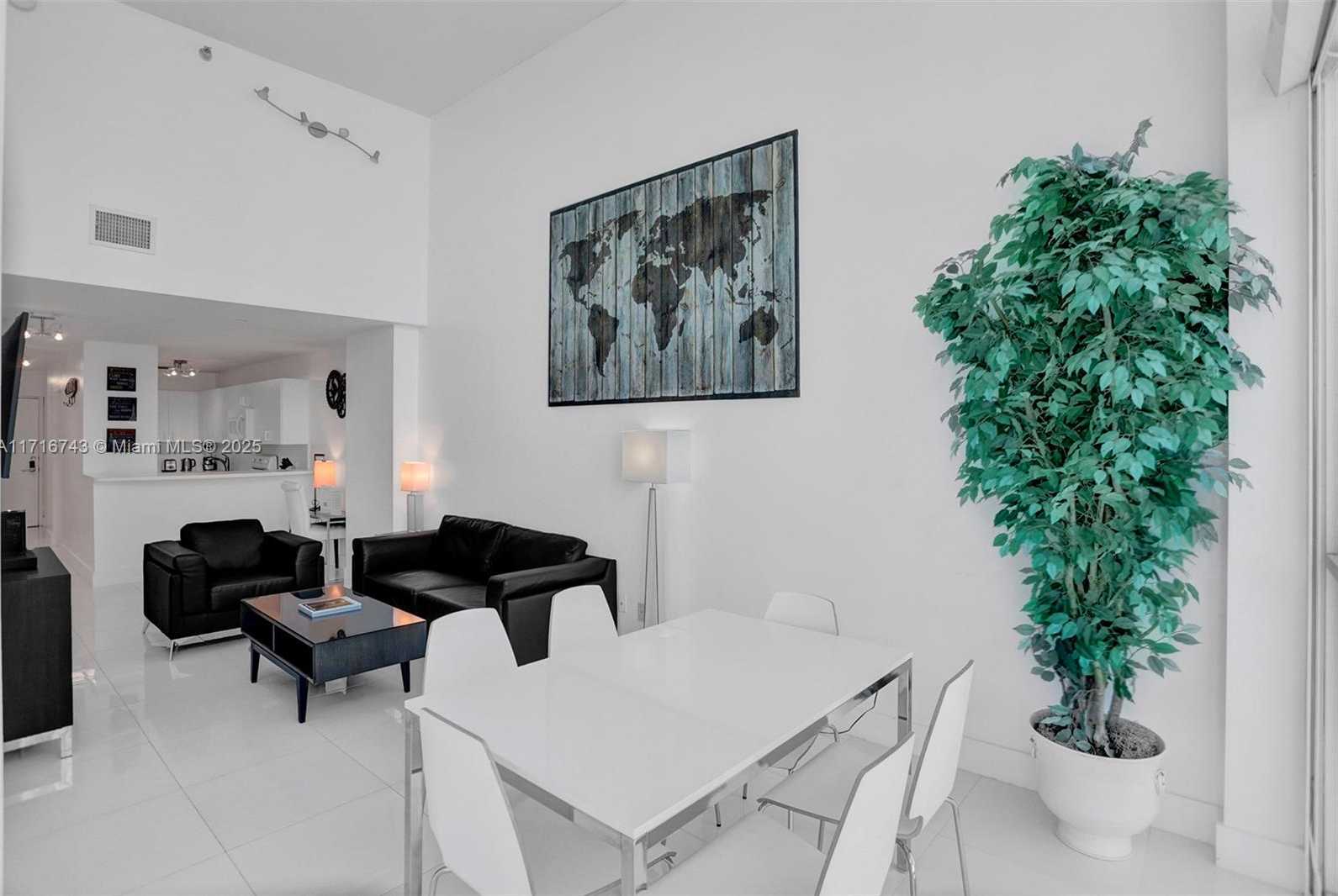 Small Image of 5445 COLLINS AVE #BAY-14, Miami Beach Number 2