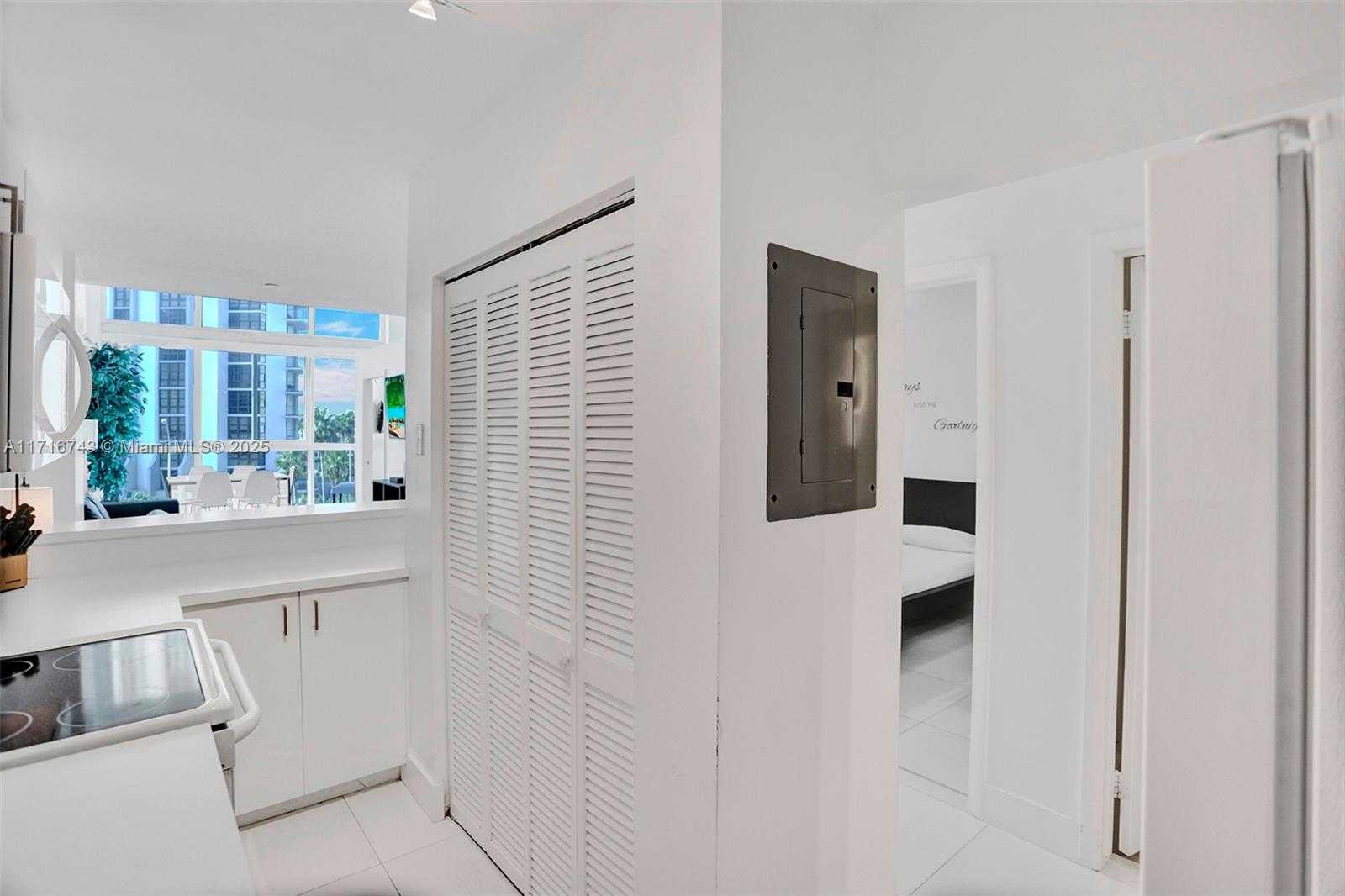 Small Image of 5445 COLLINS AVE #BAY-14, Miami Beach Number 28