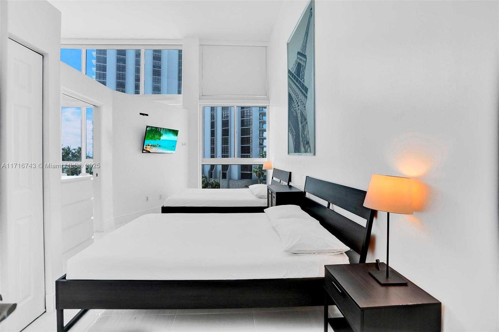 Small Image of 5445 COLLINS AVE #BAY-14, Miami Beach Number 41
