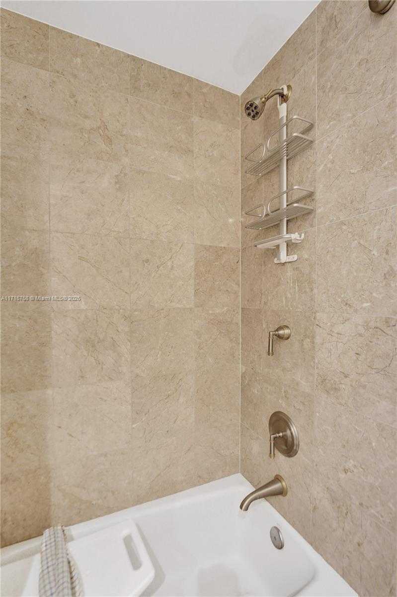 Small Image of 3501 NORTH OCEAN DR #4G, Hollywood Number 39