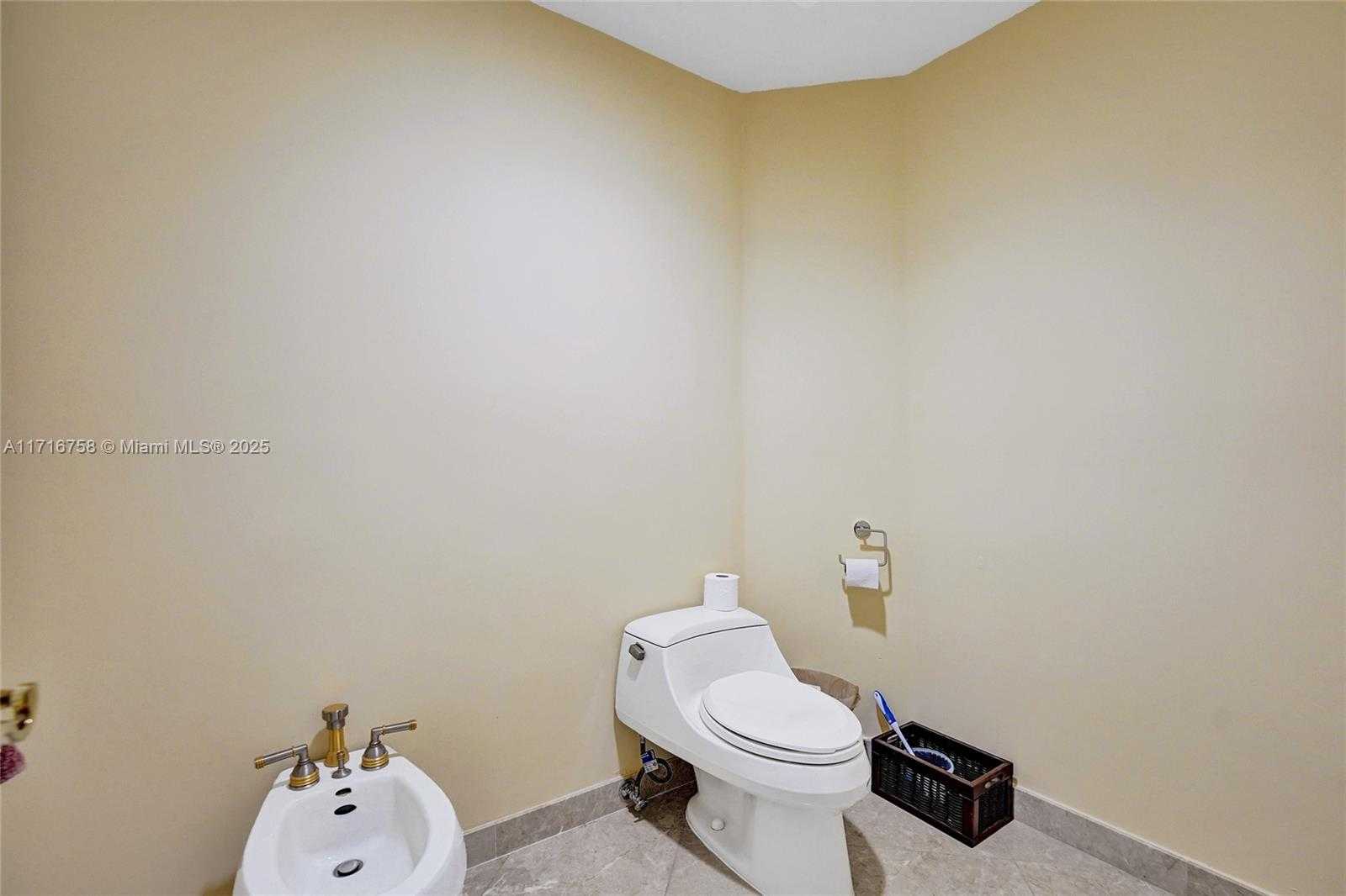 Small Image of 3501 NORTH OCEAN DR #4G, Hollywood Number 42