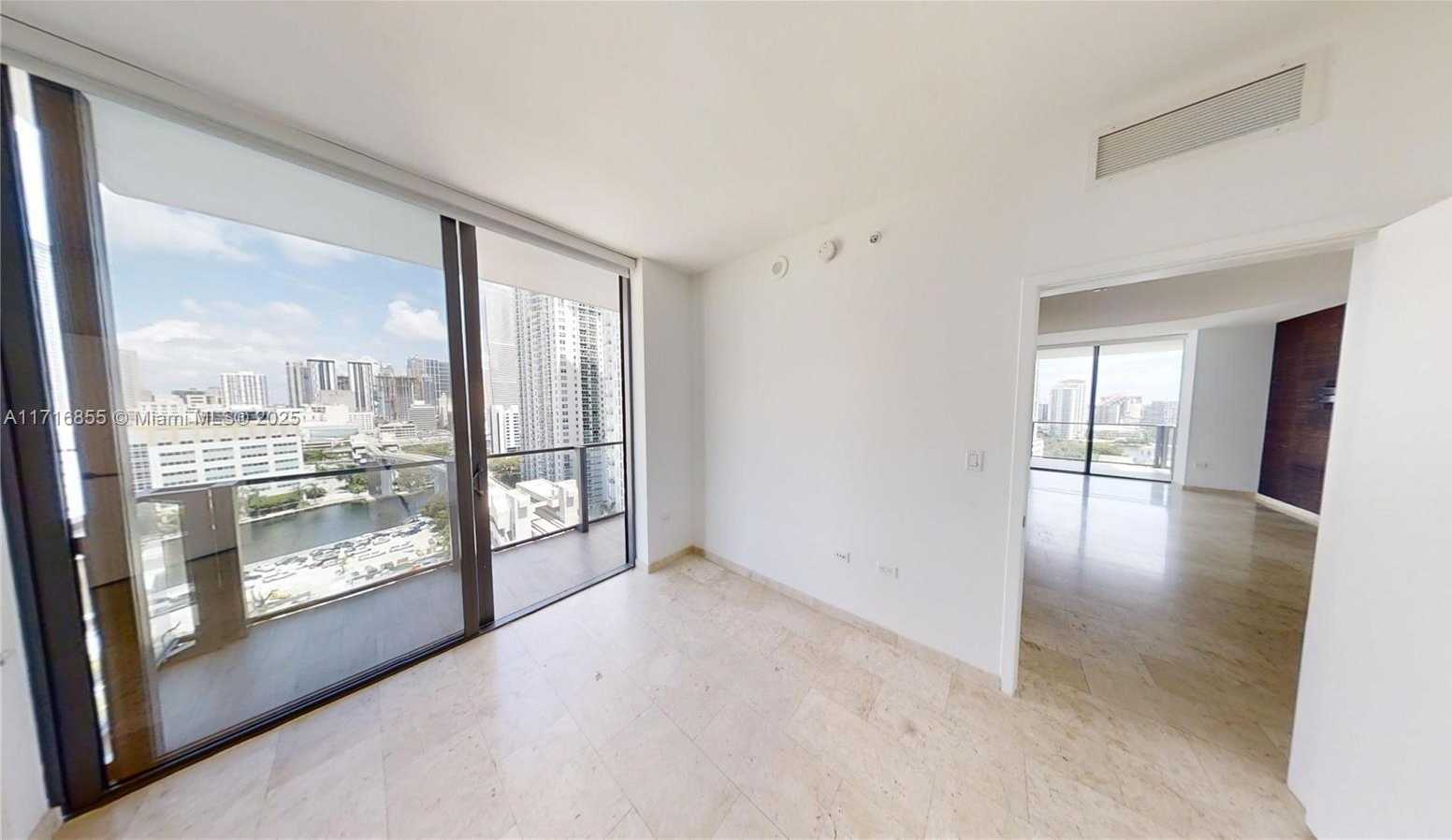 Small Image of 68 SOUTH EAST 6 ST #1111, Miami Number 27