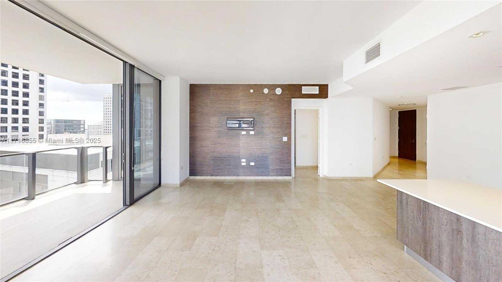Small Image of 68 SOUTH EAST 6 ST #1111, Miami Number 3