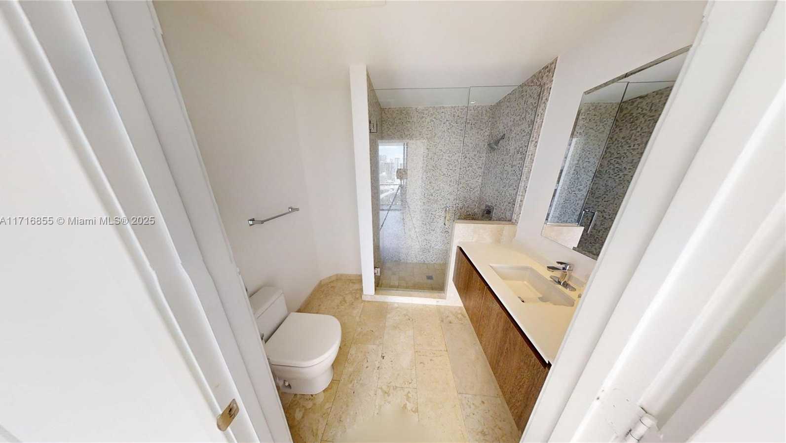 Small Image of 68 SOUTH EAST 6 ST #1111, Miami Number 30