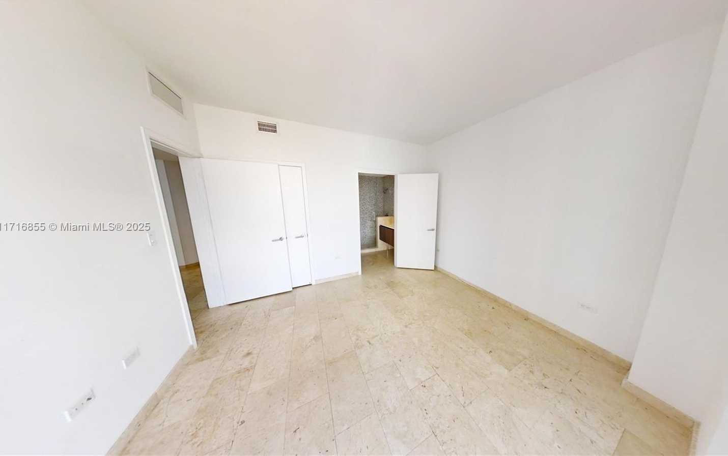 Small Image of 68 SOUTH EAST 6 ST #1111, Miami Number 31