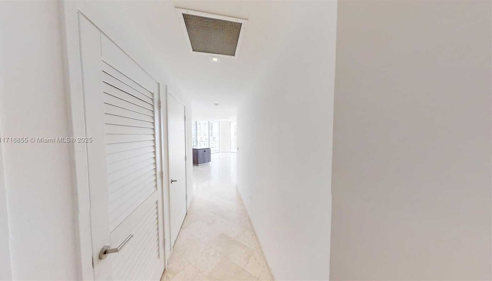 Small Image of 68 SOUTH EAST 6 ST #1111, Miami Number 37