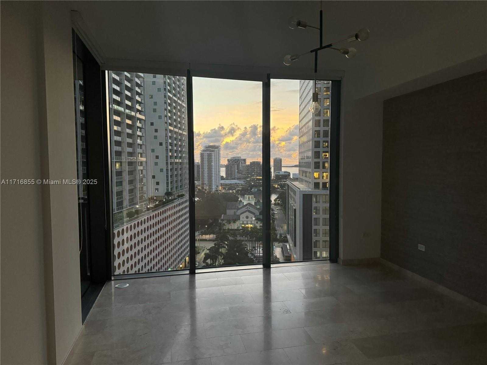 Small Image of 68 SOUTH EAST 6 ST #1111, Miami Number 42