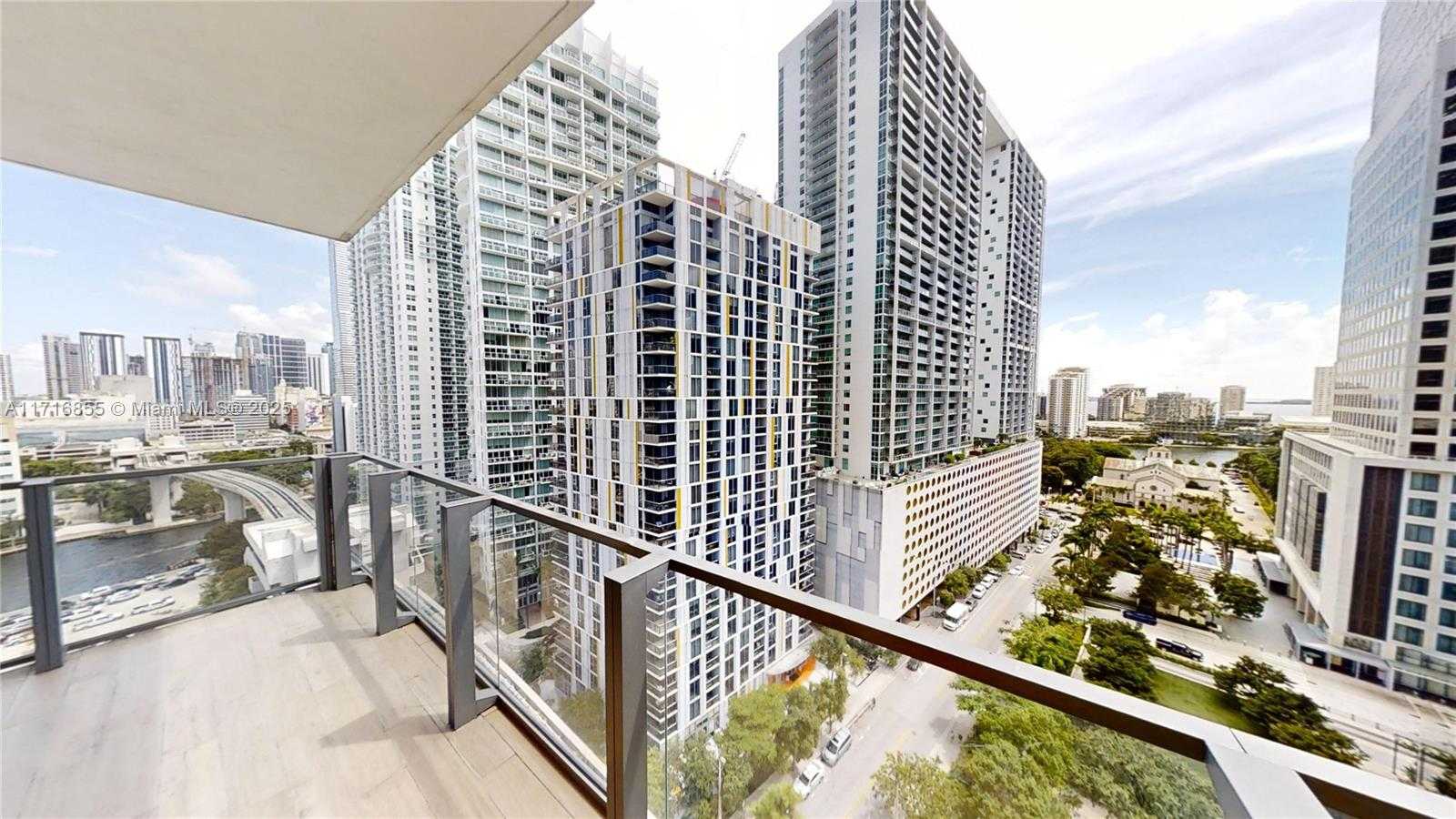 Small Image of 68 SOUTH EAST 6 ST #1111, Miami Number 5