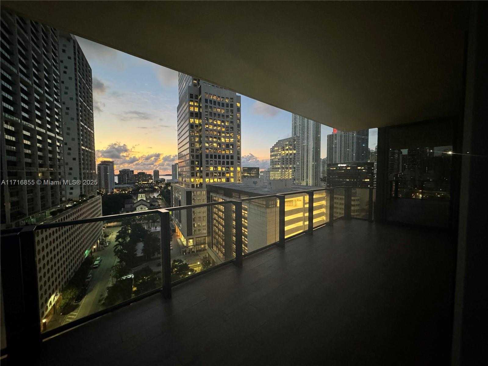 Small Image of 68 SOUTH EAST 6 ST #1111, Miami Number 54