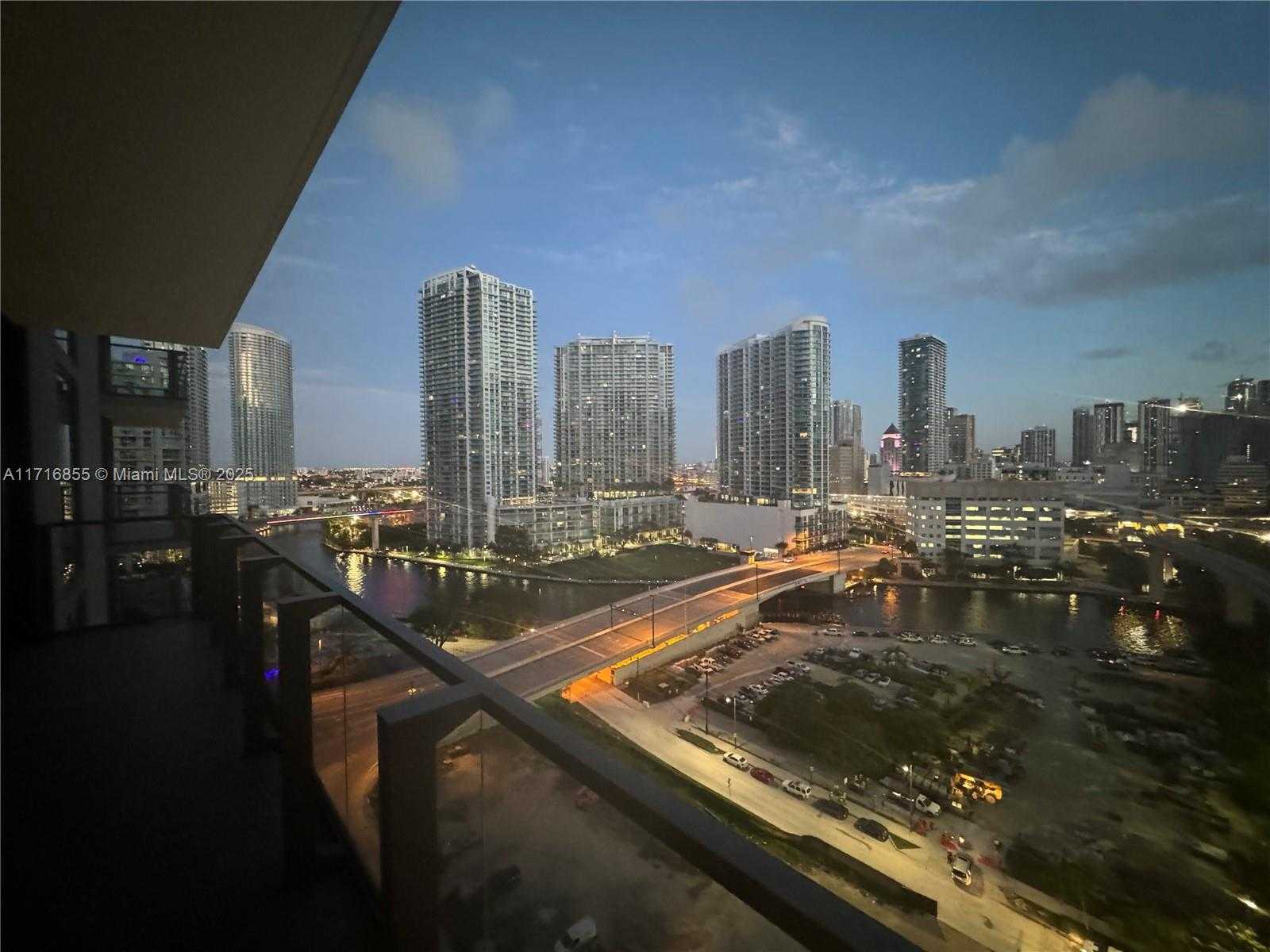 Small Image of 68 SOUTH EAST 6 ST #1111, Miami Number 56
