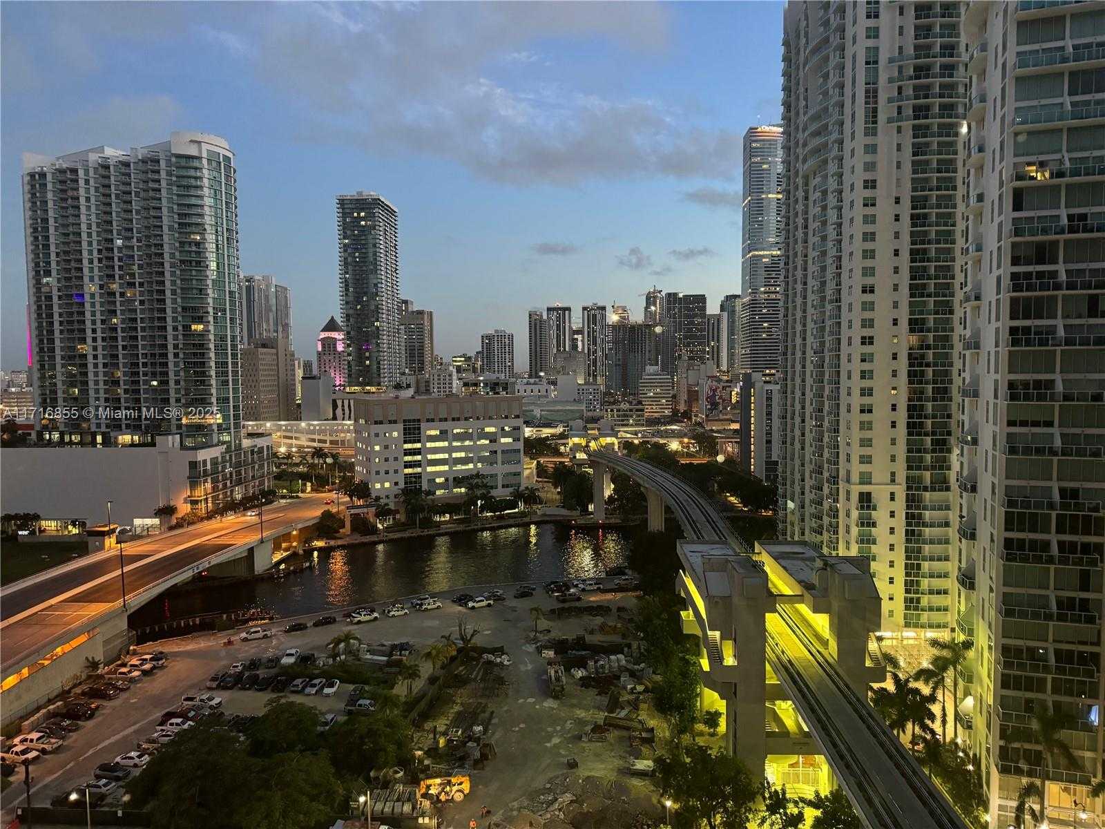 Small Image of 68 SOUTH EAST 6 ST #1111, Miami Number 57