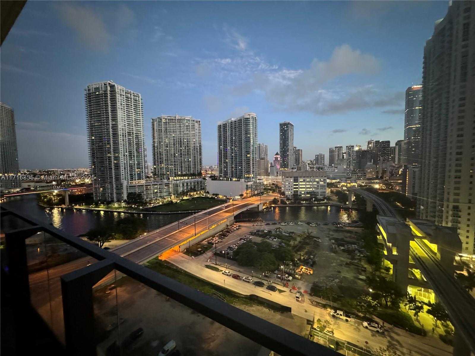 Small Image of 68 SOUTH EAST 6 ST #1111, Miami Number 58
