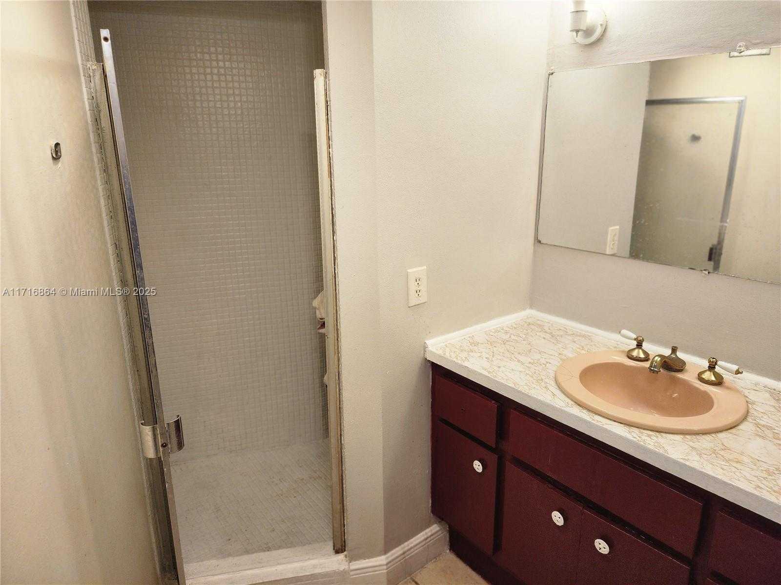 Small Image of 1351 NORTH EAST MIAMI GARDENS DRIVE #1025E, Miami Number 12