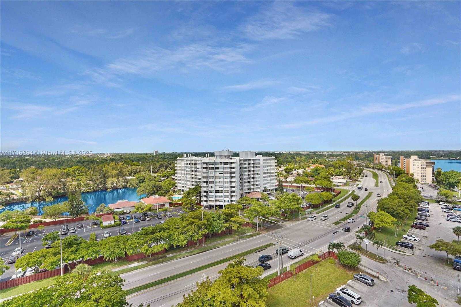 Small Image of 1351 NORTH EAST MIAMI GARDENS DRIVE #1025E, Miami Number 3