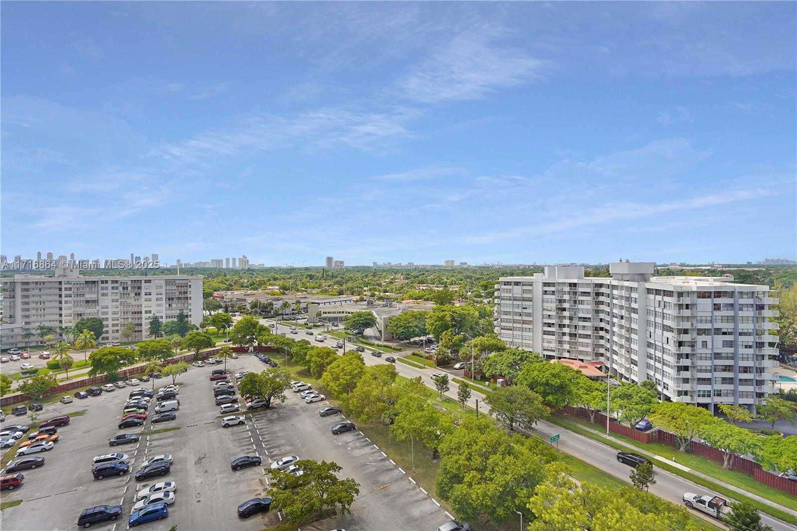 Small Image of 1351 NORTH EAST MIAMI GARDENS DRIVE #1025E, Miami Number 5