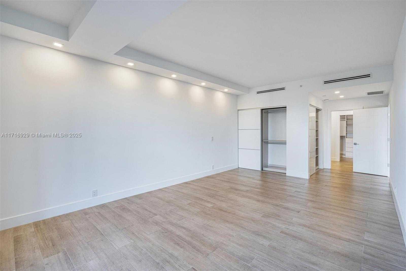 Small Image of 151 CRANDON BLVD #534, Key Biscayne Number 12
