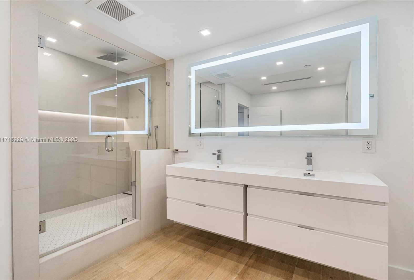 Small Image of 151 CRANDON BLVD #534, Key Biscayne Number 16