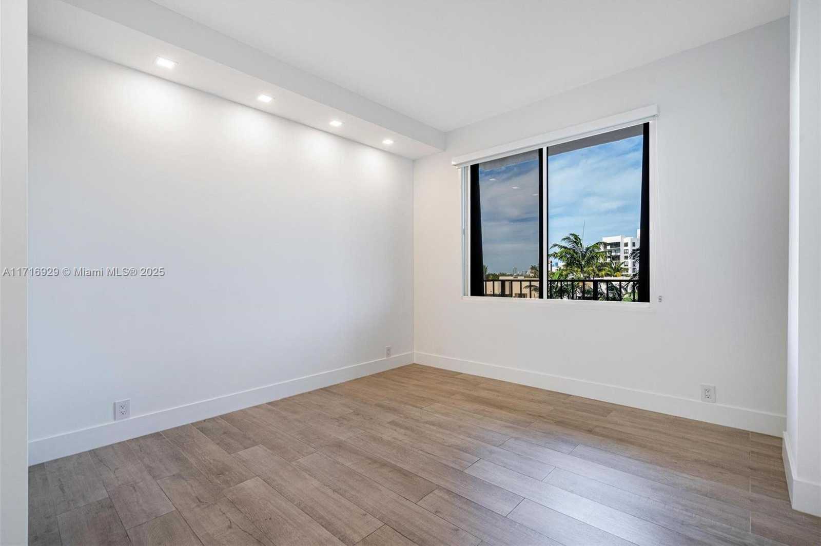 Small Image of 151 CRANDON BLVD #534, Key Biscayne Number 26