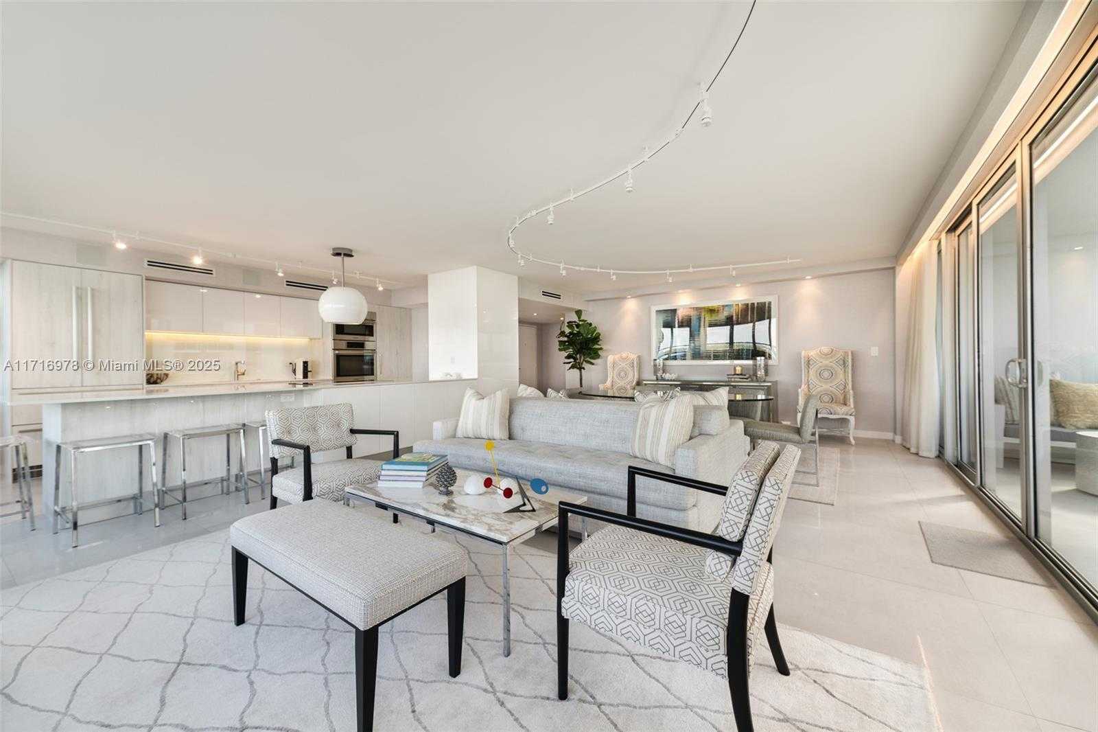 Small Image of 11 ISLAND AVE #1911, Miami Beach Number 3