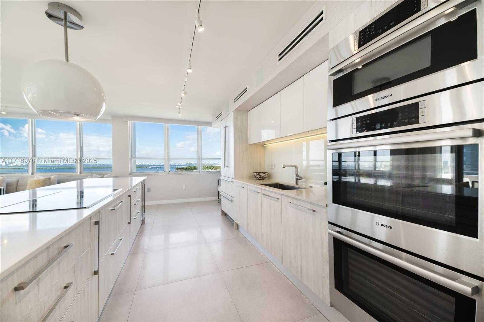Small Image of 11 ISLAND AVE #1911, Miami Beach Number 6