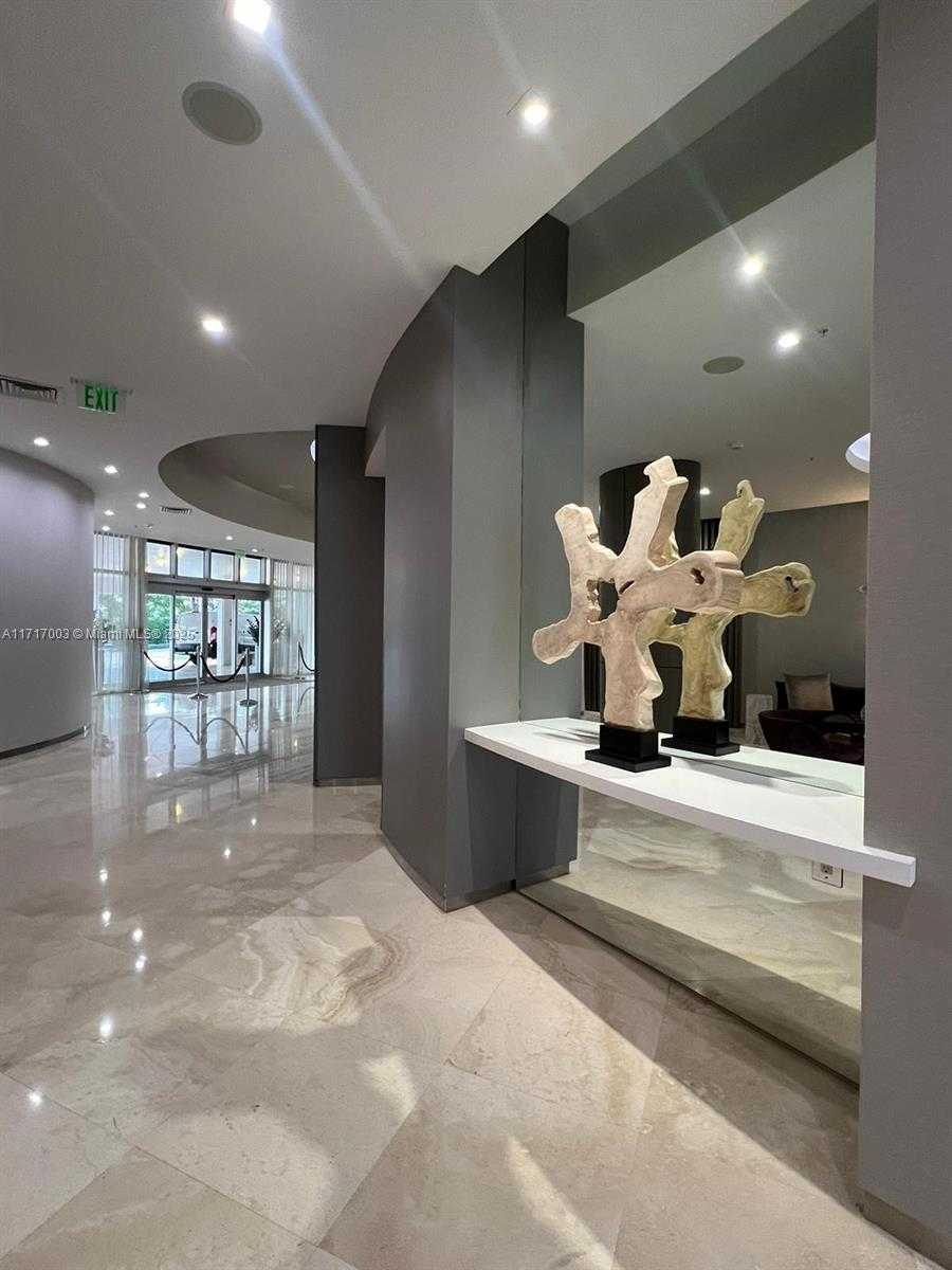 Small Image of 10275 COLLINS AVE #111, Bal Harbour Number 25