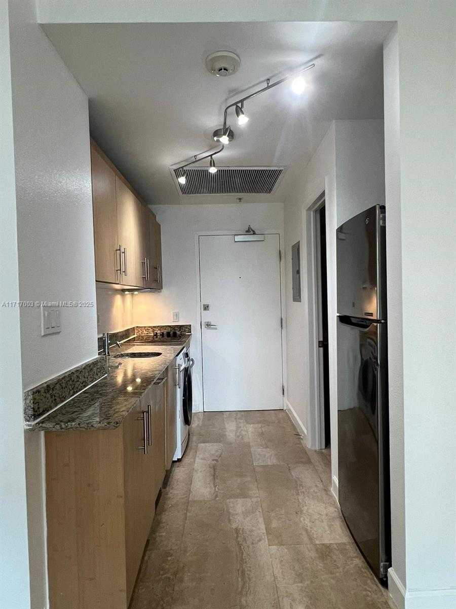 Small Image of 10275 COLLINS AVE #111, Bal Harbour Number 26